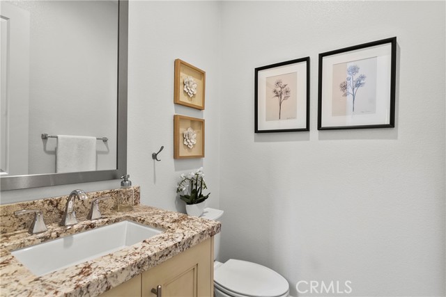 Detail Gallery Image 32 of 52 For 17352 Eucalyptus Ln, Huntington Beach,  CA 92649 - 5 Beds | 5/1 Baths