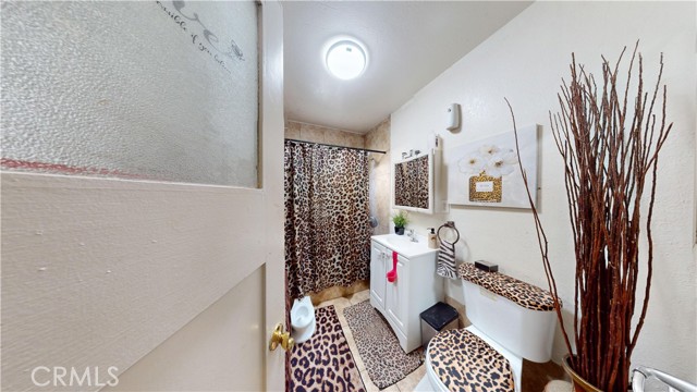 Detail Gallery Image 16 of 75 For 5739 S St Andrews Pl, Los Angeles,  CA 90062 - – Beds | – Baths