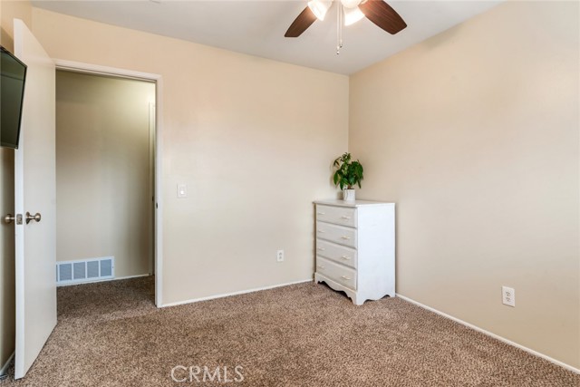 Detail Gallery Image 13 of 17 For 26031 E 18th St, San Bernardino,  CA 92404 - 4 Beds | 2 Baths