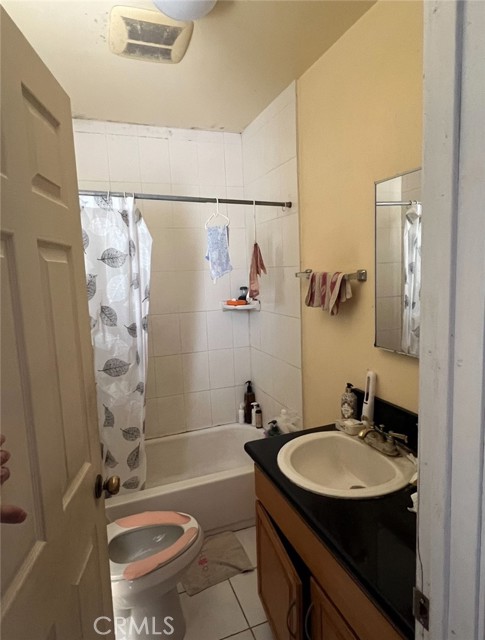 400 N Valencia Street, Alhambra CA: https://media.crmls.org/medias/2e995973-e501-4258-98fe-2fd374389510.jpg