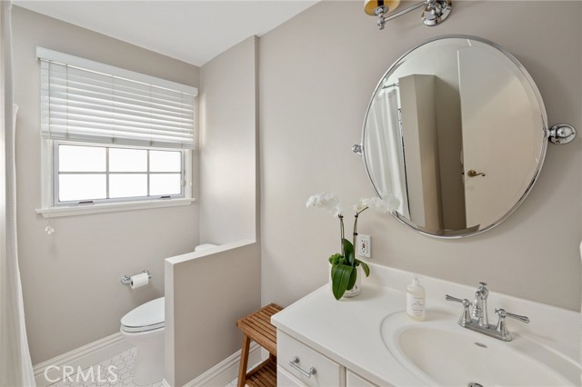 2825 Valley Drive, Manhattan Beach, California 90266, 4 Bedrooms Bedrooms, ,2 BathroomsBathrooms,Residential,Sold,Valley,SB21214274