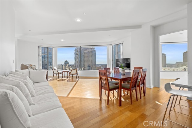 Detail Gallery Image 4 of 23 For 801 S Grand #1611,  Los Angeles,  CA 90017 - 2 Beds | 2 Baths