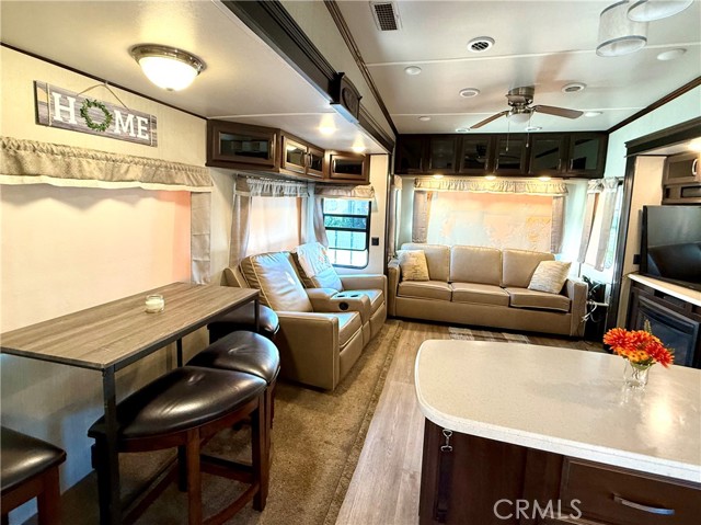 1244 31 Bounty Way, San Jacinto CA: https://media.crmls.org/medias/2e9c0b43-a4af-4089-a8d2-b6f6419f6a55.jpg