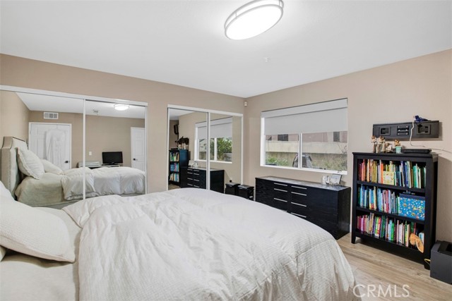 Detail Gallery Image 10 of 22 For 400 W California Ave #107,  Glendale,  CA 91203 - 2 Beds | 2 Baths