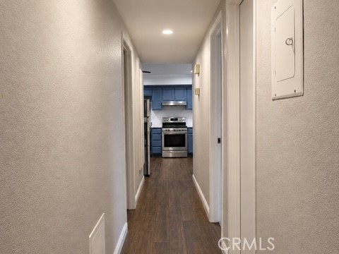 https://media.crmls.org/medias/2e9cbc89-2d1d-40e4-a4d4-81a2b91a4d9c.jpg?preset=X-Large