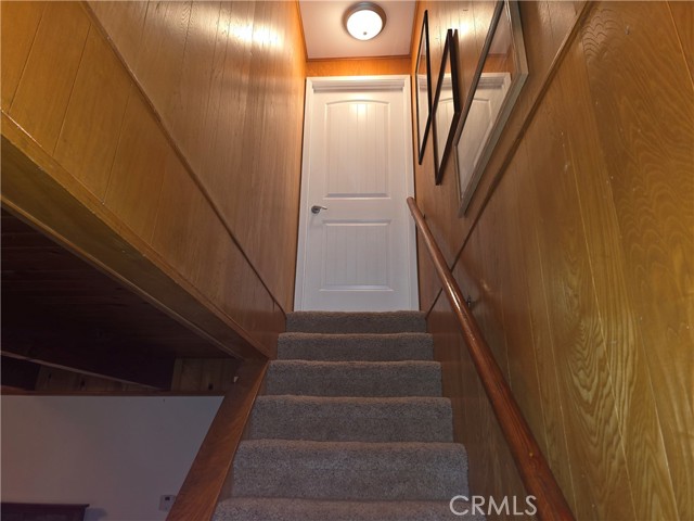 Detail Gallery Image 9 of 31 For 31116 All View, Running Springs,  CA 92382 - 3 Beds | 1/1 Baths