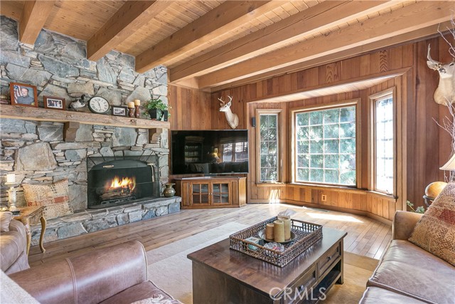 Detail Gallery Image 22 of 41 For 27421 Cedarwood Drive, Lake Arrowhead,  CA 92352 - 4 Beds | 4 Baths