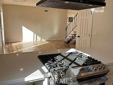 716 N Mallard Street, Orange CA: https://media.crmls.org/medias/2e9cfccb-5ea6-482c-850f-39031b05c54f.jpg