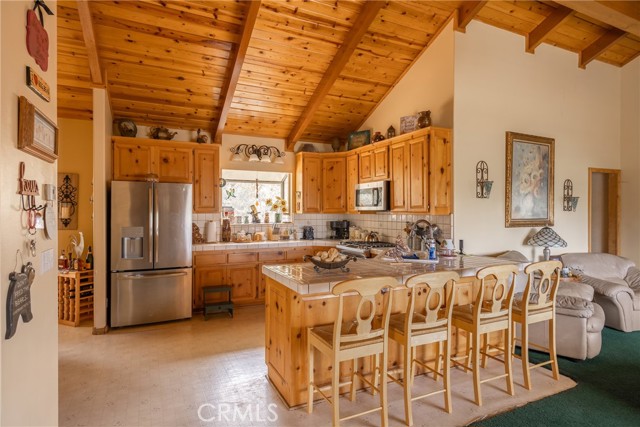 Detail Gallery Image 15 of 45 For 2196 Mariposa Ln, Big Bear City,  CA 92314 - 4 Beds | 2/1 Baths