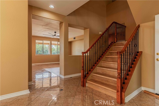 Detail Gallery Image 10 of 70 For 7484 Sequoia Ln, Highland,  CA 92346 - 5 Beds | 3/1 Baths