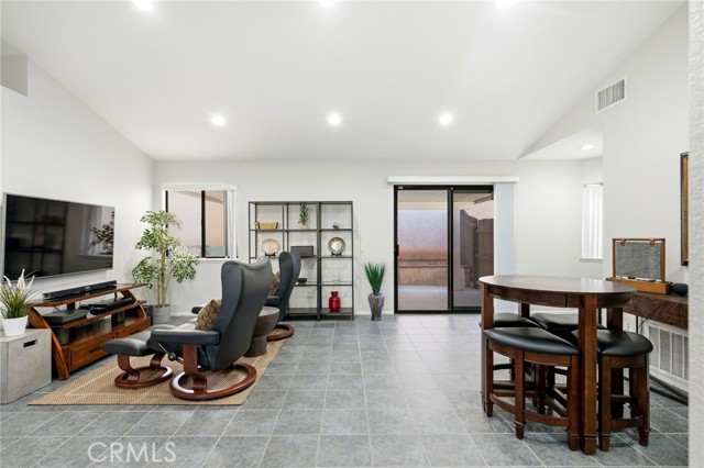 27968 Red Dawn, Menifee CA: https://media.crmls.org/medias/2e9de749-2fa9-4eaa-86ba-d9b314a9ff1f.jpg