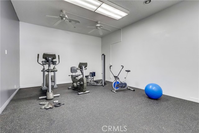 5585 E Pacific Coast, Long Beach CA: https://media.crmls.org/medias/2e9dfc11-685c-4da9-8ab6-42f552542ff3.jpg