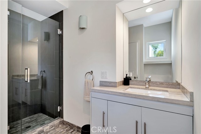 Detail Gallery Image 36 of 42 For 4974 Canoga Ave, Woodland Hills,  CA 91364 - 4 Beds | 4 Baths
