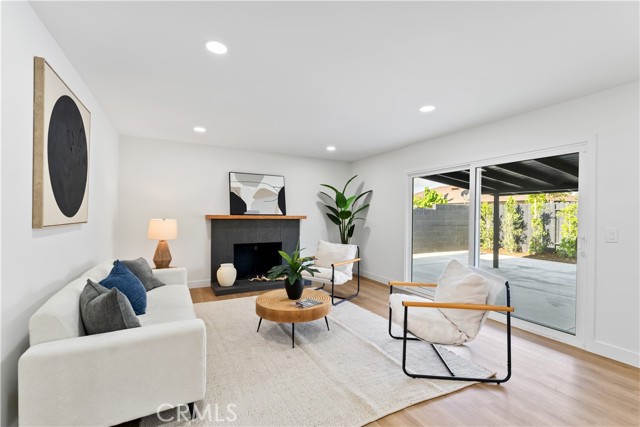 Detail Gallery Image 22 of 44 For 2514 S Rita Way, Santa Ana,  CA 92704 - 3 Beds | 2 Baths