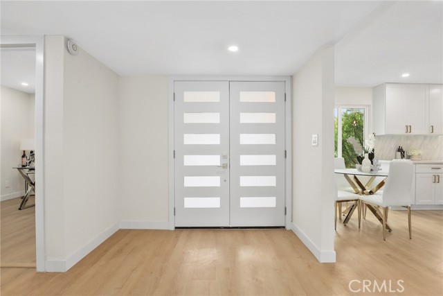 Detail Gallery Image 4 of 34 For 12635 Dorina Pl, Granada Hills,  CA 91344 - 5 Beds | 3/1 Baths