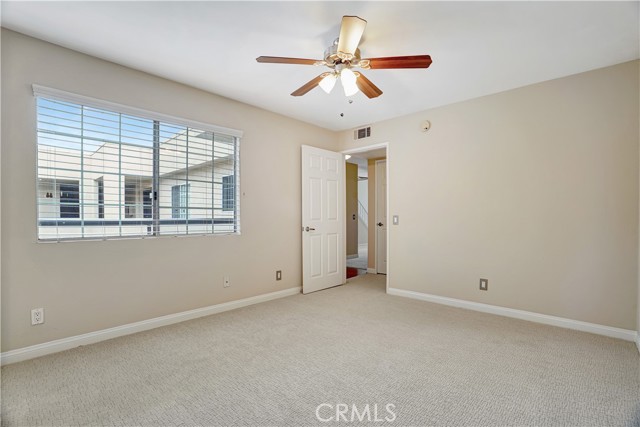 5510 Owensmouth Avenue, Woodland Hills CA: https://media.crmls.org/medias/2e9ec174-bee6-49c5-9b12-2f2bb6ec664b.jpg