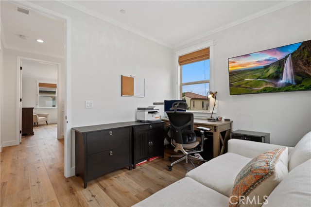 61 Fuchsia, Lake Forest CA: https://media.crmls.org/medias/2e9f3720-3337-4ca5-935f-2303fd10019b.jpg
