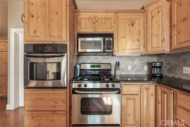 3790 Lakeshore Boulevard, Lakeport CA: https://media.crmls.org/medias/2e9f5a65-4c7b-4877-b139-537910c3aa98.jpg