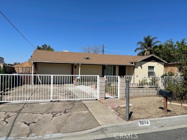 9996 Citrus Ave, Fontana, CA 92335