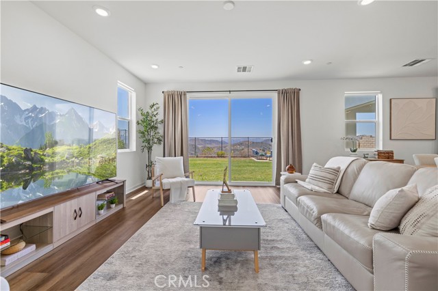 28630 Wildflower, Castaic CA: https://media.crmls.org/medias/2e9fb1da-cbae-4716-ada7-b00604dfb4b8.jpg
