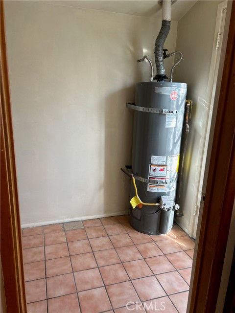 Detail Gallery Image 24 of 27 For 6947 Murietta Ave, Van Nuys,  CA 91405 - 2 Beds | 2 Baths