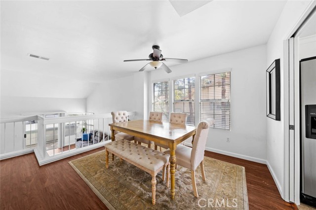 Detail Gallery Image 10 of 27 For 3218 Old Bridgeport Way, San Diego,  CA 92111 - 2 Beds | 2/1 Baths