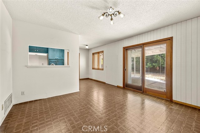 Detail Gallery Image 5 of 19 For 3948 E Lynnwood Ave, Orange,  CA 92869 - 4 Beds | 2 Baths