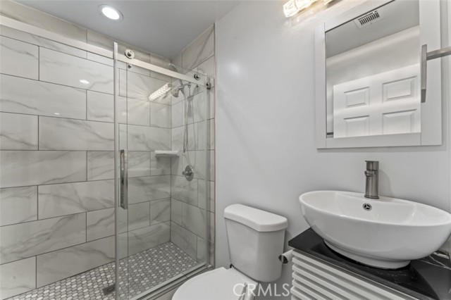 Detail Gallery Image 37 of 41 For 12670 Glenoaks Bld, Sylmar,  CA 91342 - 3 Beds | 2 Baths