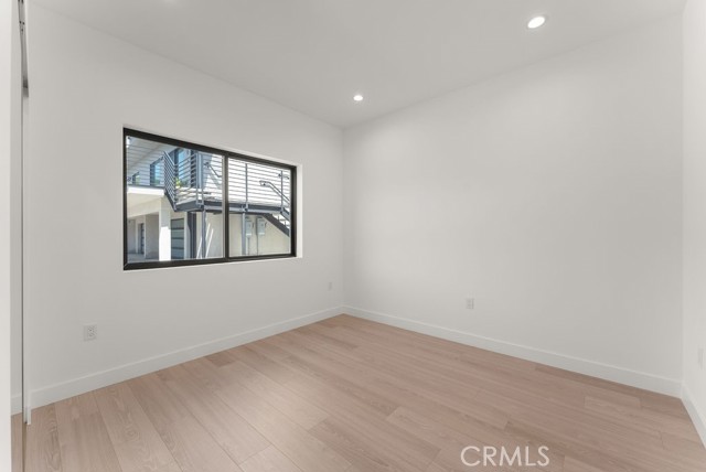 2155 Glenada Avenue, Montrose CA: https://media.crmls.org/medias/2ea306d0-a537-41b8-9ad1-2d7a1406cf29.jpg