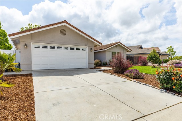 Detail Gallery Image 2 of 38 For 126 Riverbank Ln, Paso Robles,  CA 93446 - 3 Beds | 2 Baths