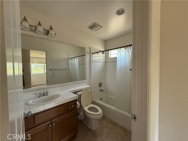 7532 Dashi Place, Canoga Park CA: https://media.crmls.org/medias/2ea51196-4cb2-4647-bb43-1914eade7371.jpg