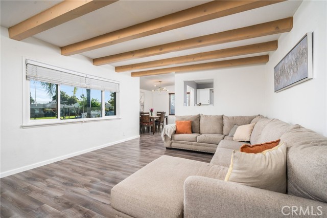 Detail Gallery Image 7 of 41 For 943 E Yale St, Ontario,  CA 91764 - 4 Beds | 2 Baths