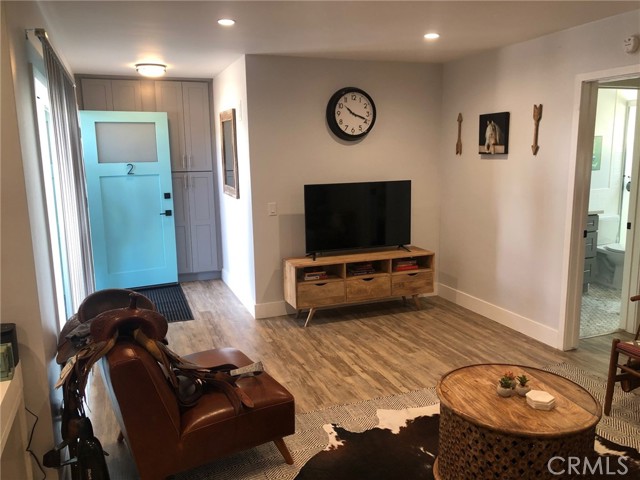 6000 E Appian Way, Long Beach CA: https://media.crmls.org/medias/2ea5c505-79af-40c7-8048-46a0fa5d31ec.jpg