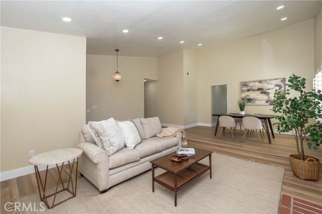 Detail Gallery Image 5 of 25 For 12331 Dove Tree Dr, Rancho Cucamonga,  CA 91739 - 4 Beds | 2 Baths