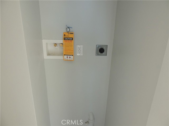 Detail Gallery Image 9 of 15 For 22735 Del Valle St #7,  Woodland Hills,  CA 91364 - 2 Beds | 1 Baths