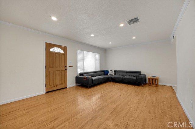 Detail Gallery Image 8 of 31 For 1335 W H St, Ontario,  CA 91762 - 4 Beds | 2 Baths