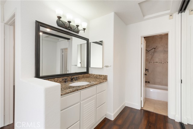 MLS #OC25178232 image #32