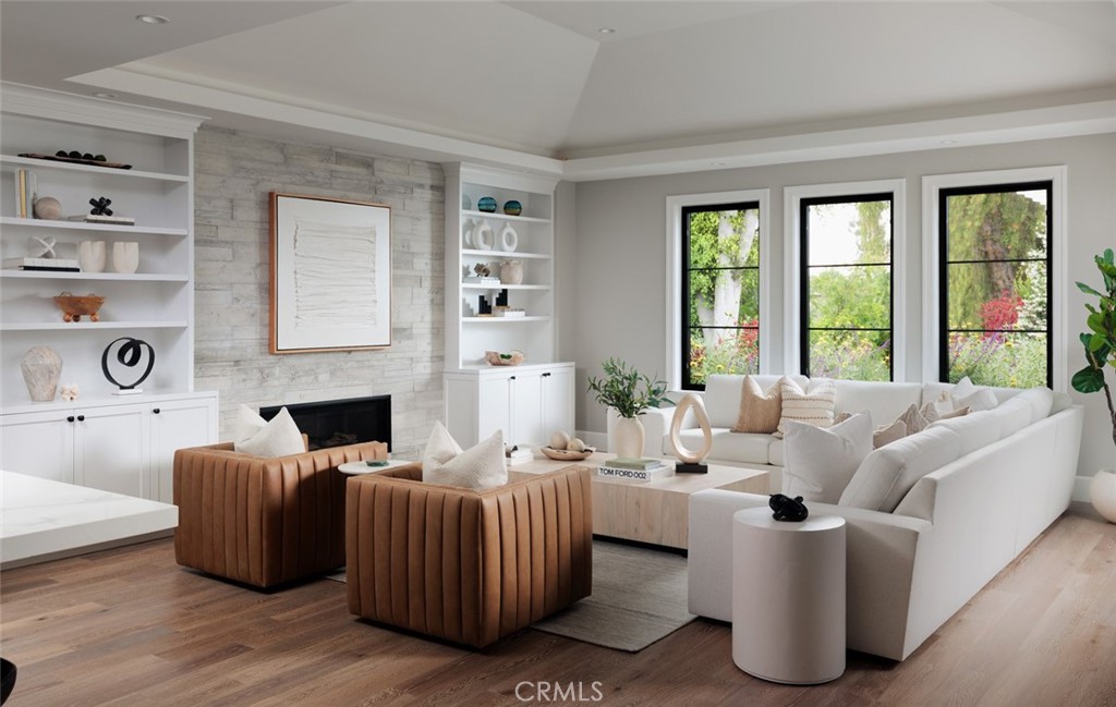 https://media.crmls.org/medias/2ea91a33-7aff-4504-ad45-cd210a9252ac.jpg?preset=X-Large