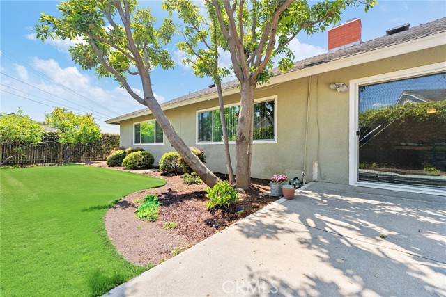 Detail Gallery Image 6 of 55 For 557 S Gardner Dr, Orange,  CA 92866 - 3 Beds | 2 Baths