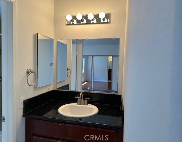 https://media.crmls.org/medias/2ea9a9b2-3c93-4870-8b4d-e1ab0a5180d9.jpg?preset=X-Large