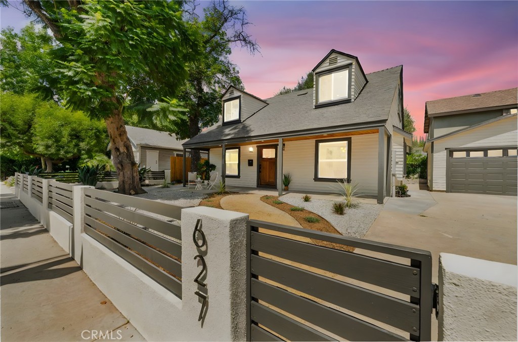 627 E Villa Street