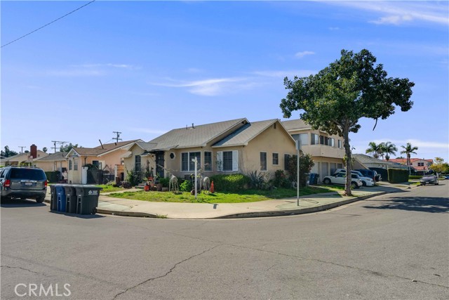 231 Blackshear Avenue, Los Angeles CA: https://media.crmls.org/medias/2eac2244-761d-4414-9d8d-57bb5b1ab4a7.jpg