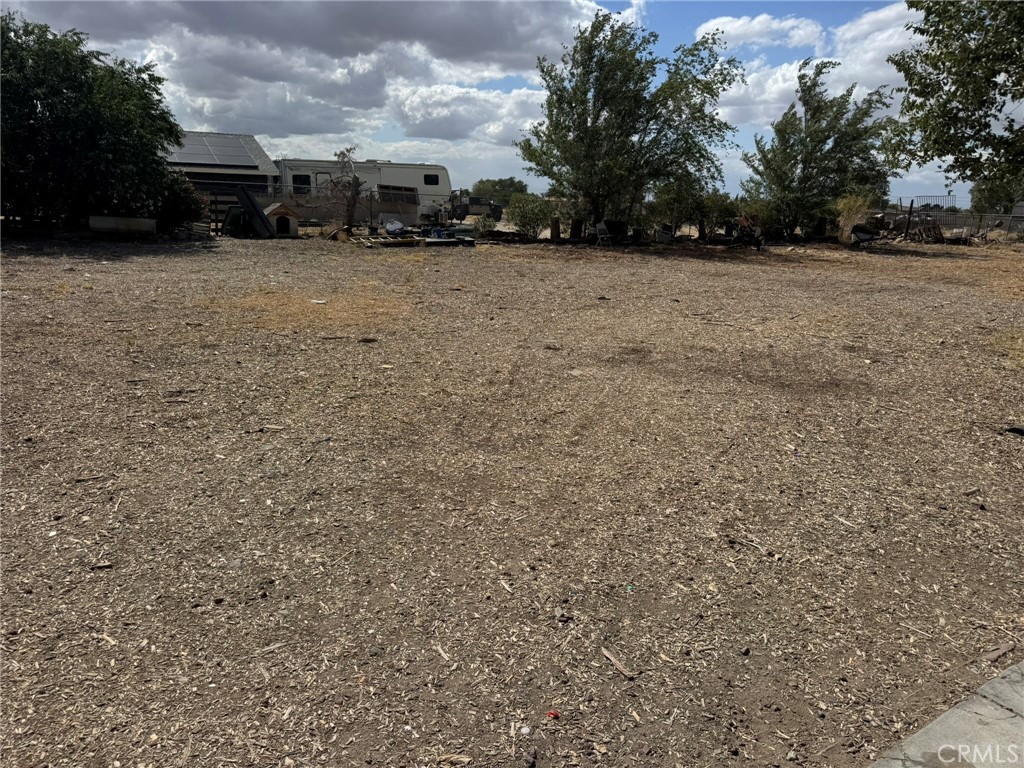 https://media.crmls.org/medias/2eaced5e-7d29-4567-a255-069fa45061b1.jpg?preset=X-Large