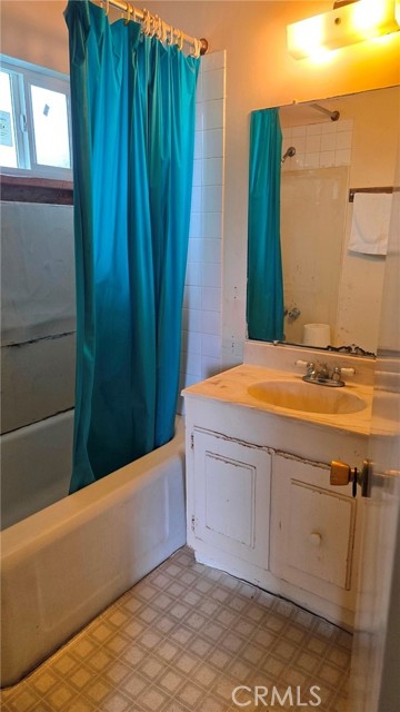 787 Terrace 49, Los Angeles CA: https://media.crmls.org/medias/2ead3a98-1996-434b-8510-879e0fbaac9f.jpg