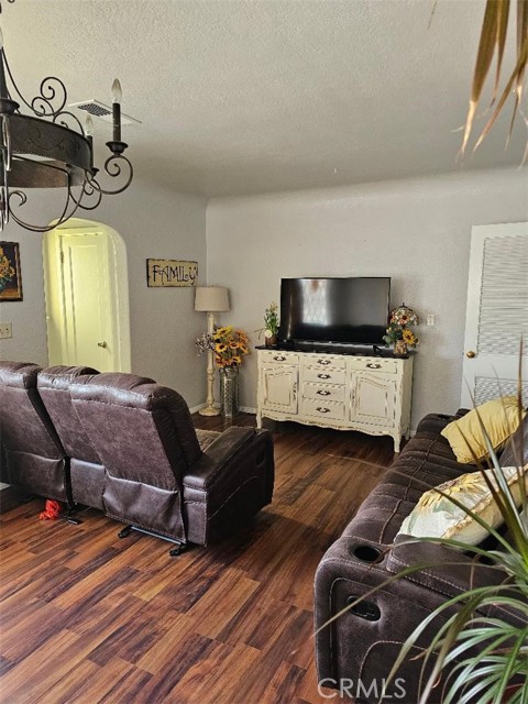 Detail Gallery Image 32 of 48 For 1817 W 4th St, Madera,  CA 93637 - 3 Beds | 2 Baths