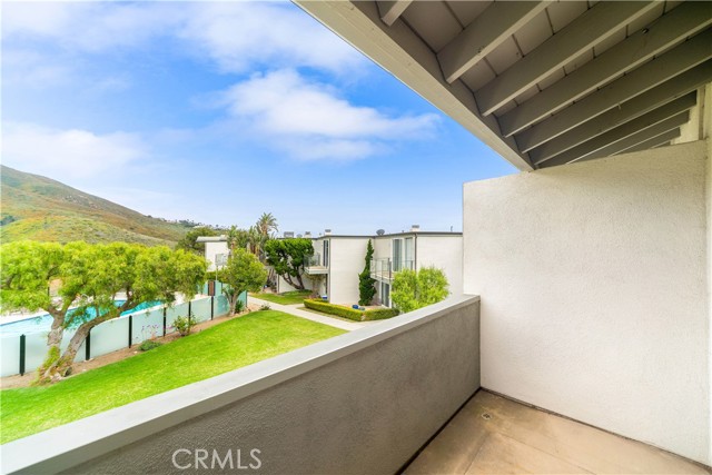 6216 Tapia Drive, Malibu CA: https://media.crmls.org/medias/2eae28b7-0db1-416d-bf78-ea6dbfe7f522.jpg