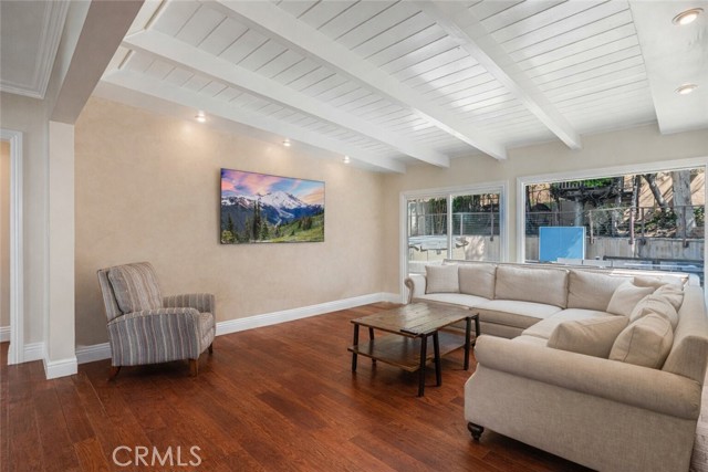 Detail Gallery Image 10 of 36 For 21549 Pacific Coast Hwy, Malibu,  CA 90265 - 3 Beds | 2 Baths