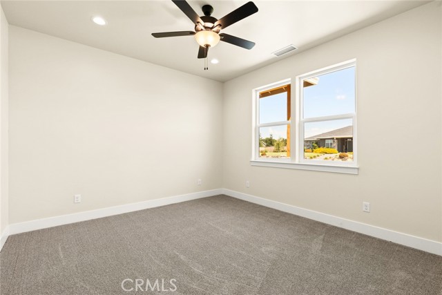 5035 San Juanico Drive, Chico CA: https://media.crmls.org/medias/2eaf5906-e089-4e49-9189-36a34ac05537.jpg