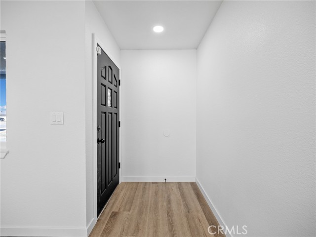 Detail Gallery Image 6 of 34 For 21225 Lone Eagle, Apple Valley,  CA 92308 - 6 Beds | 2 Baths