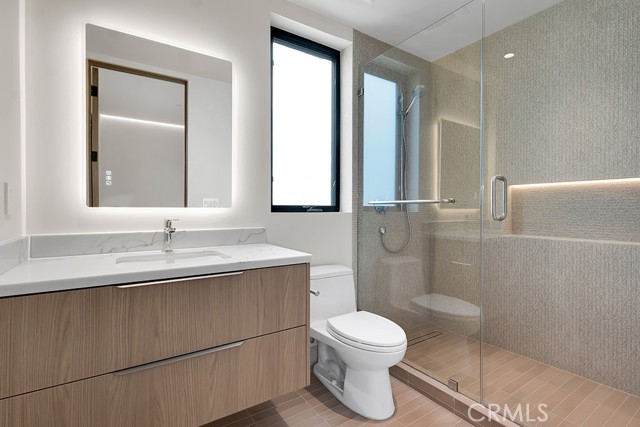 Detail Gallery Image 31 of 32 For 12131 Palms Bld, Los Angeles,  CA 90066 - 4 Beds | 3 Baths